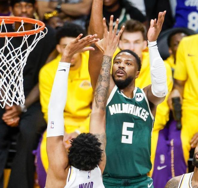 萨博尼斯以 萨博尼斯以