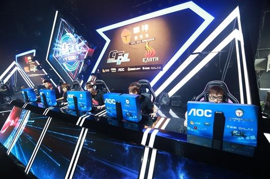 转会市场的 转会市场的